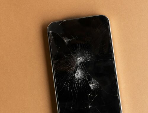 Repair Tips for Mobile Phones With Cracked Screens