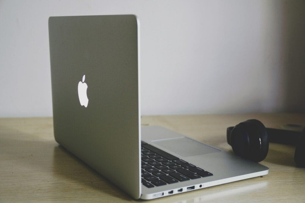 MacBook